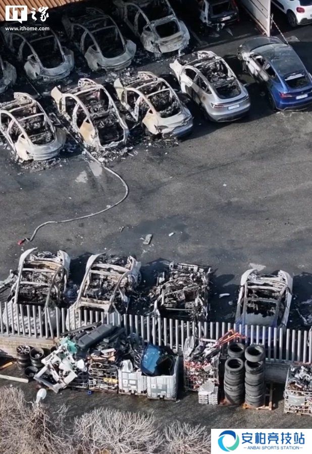 意大利罗马特斯拉展厅遭纵火：17 辆汽车被烧毁，反恐部门介入调查