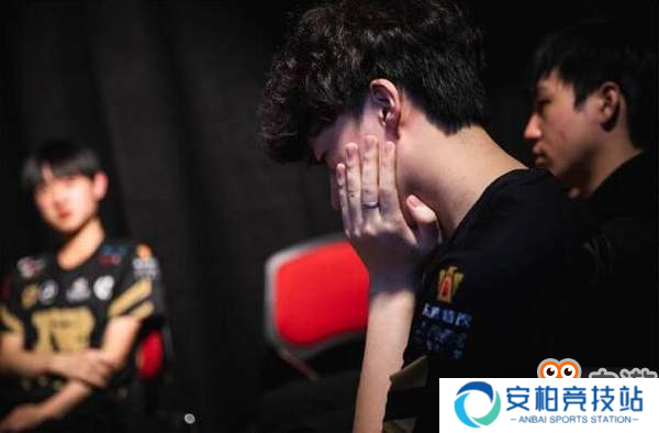 LOL全明星投票 Uzi支持率下滑，Mlxg后来居上位列第二
